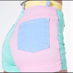 AA pastel high waisted shorts 28/29
